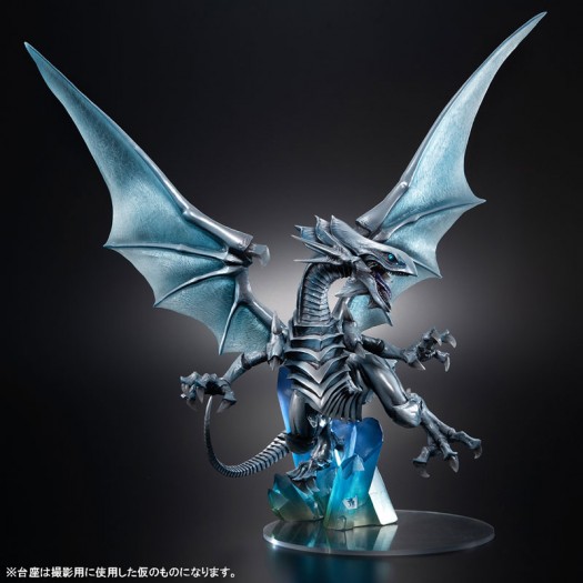 Yu-Gi-Oh! Duel Monsters - ART WORKS MONSTERS Blue-Eyes White Dragon Holographic Edition 28cm Exclusive