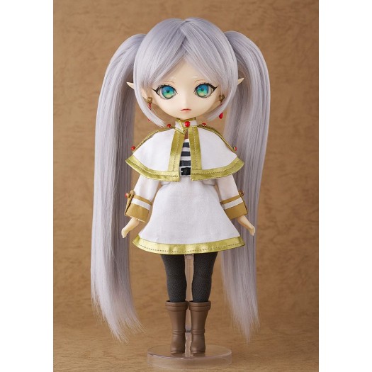 Frieren: Beyond Journey's End - Harmonia humming Frieren 23cm (EU)